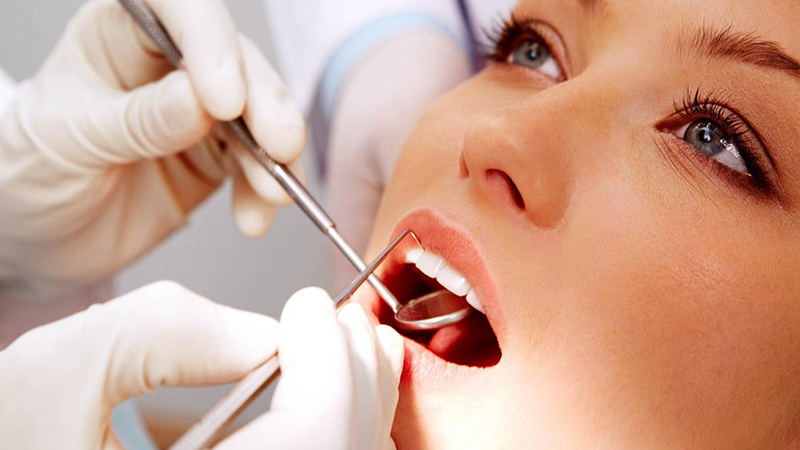 علاج الأسنان - مستوصف سكن اند تيث الطبي